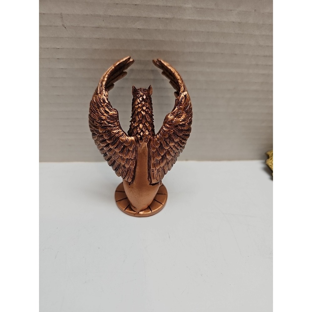 Harry Potter Gryffindor Crest Enamel Pins,‎ Keychains & Griffon Statue - Picture 3 of 6